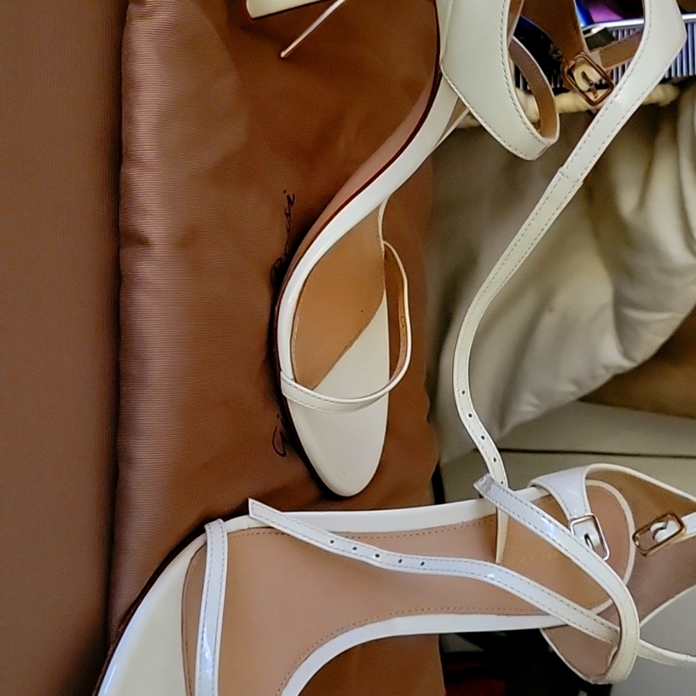 Giannvito Rossi Sandal